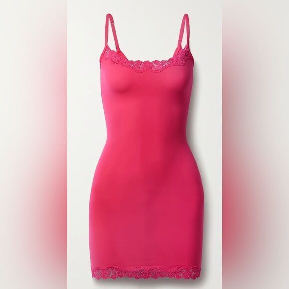 SKIMS Dresses & Skirts - SKIMS Fits Everybody lace-trimmed stretch slip dress